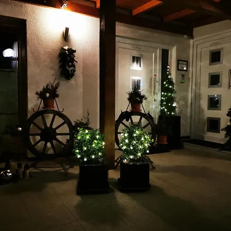 Hofer Διαμέρισμα